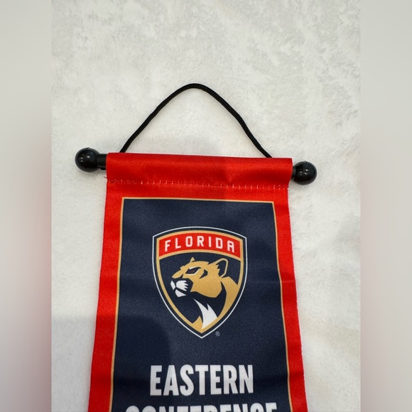 NEW Florida Panthers Hockey Eastern Conference Champions 23-24 Mini Flag Banner - Picture 3 of 5